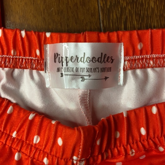 Pipperdoodle’s red polka dot leggings - Picture 4 of 4